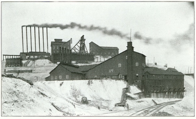Parrot Colusa Mine, Butte, MT (ca 1900).jpg - COLUSA PARROT MINE, BUTTE, MT (CA 1900)